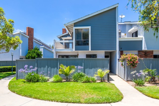 Photo of 635 Whitney Way #130, Costa Mesa, CA 92626