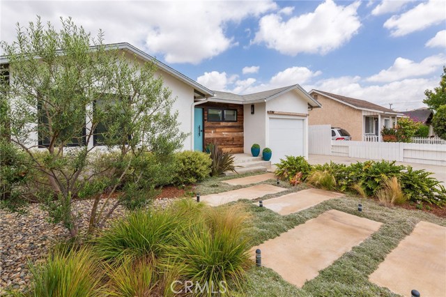 2219 Graham Avenue, Redondo Beach, California 90278, 3 Bedrooms Bedrooms, ,1 BathroomBathrooms,Residential,Sold,Graham,SB19216954