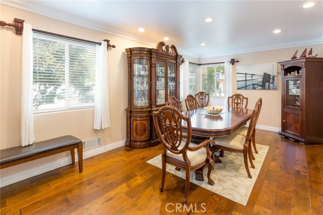 727 Lucia Avenue, Redondo Beach, California 90277, 3 Bedrooms Bedrooms, ,2 BathroomsBathrooms,Residential,Sold,Lucia,SB17222950