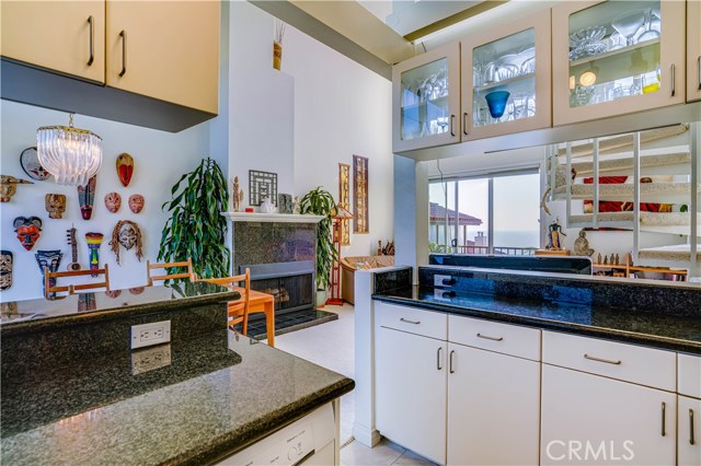 535 Esplanade, Redondo Beach, California 90277, 3 Bedrooms Bedrooms, ,Residential,Sold,Esplanade,SB20234312