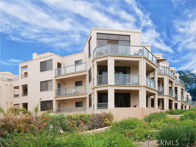 Rare Top Floor Corner Oceanfront Location