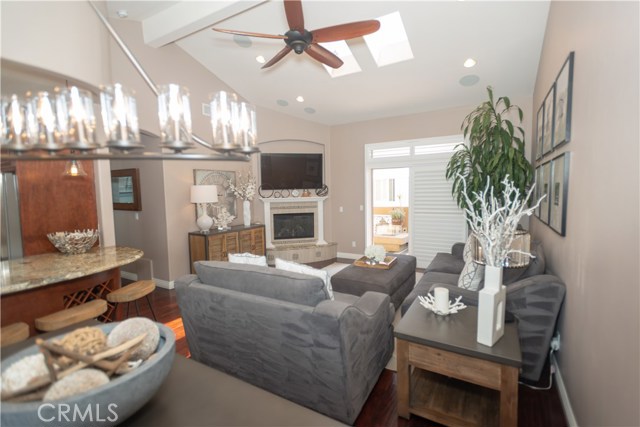 1921 Grant Avenue, Redondo Beach, California 90278, 4 Bedrooms Bedrooms, ,3 BathroomsBathrooms,Residential,Sold,Grant,SB18106260