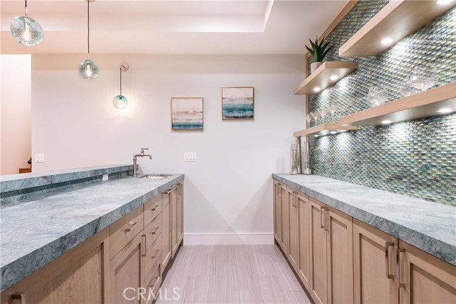 2009 Pine Avenue, Manhattan Beach, California 90266, 5 Bedrooms Bedrooms, ,2 BathroomsBathrooms,Residential,Sold,Pine,SB19000193