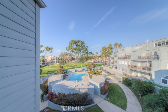 240 The Village, Redondo Beach, California 90277, 2 Bedrooms Bedrooms, ,2 BathroomsBathrooms,Residential,Sold,The Village,SB18290974