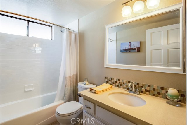 2106 Rockefeller Lane, Redondo Beach, California 90278, 2 Bedrooms Bedrooms, ,3 BathroomsBathrooms,Residential,Sold,Rockefeller,SB18216848