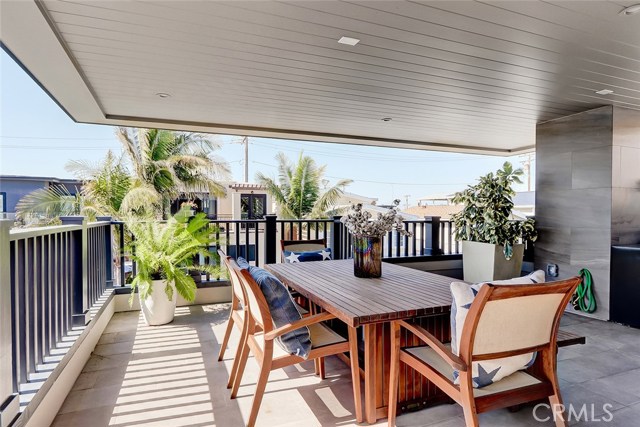 436 27th Street, Manhattan Beach, California 90266, 4 Bedrooms Bedrooms, ,4 BathroomsBathrooms,Residential,Sold,27th,SB20086504