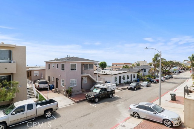 708 Loma Drive, Hermosa Beach, California 90254, 3 Bedrooms Bedrooms, ,2 BathroomsBathrooms,Residential,Sold,Loma,SB18168887