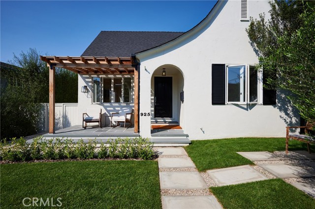 925 15th Place, Hermosa Beach, California 90254, 2 Bedrooms Bedrooms, ,1 BathroomBathrooms,Residential,Sold,15th,SB20221985