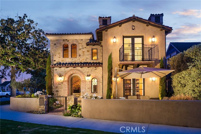 Photo of 403 Crest Avenue, Huntington Beach, CA 92648