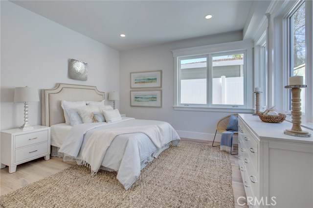 1037 2nd Street, Hermosa Beach, California 90254, 4 Bedrooms Bedrooms, ,3 BathroomsBathrooms,Residential,Sold,2nd,SB19264836
