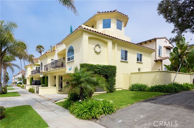 203 Avenue E, Redondo Beach, California 90277, 3 Bedrooms Bedrooms, ,2 BathroomsBathrooms,Residential,Sold,Avenue E,SB17173382