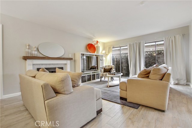 700 Esplanade, Redondo Beach, California 90277, 3 Bedrooms Bedrooms, ,2 BathroomsBathrooms,Residential,Sold,Esplanade,SB18014661