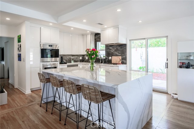 501 Green Lane, Redondo Beach, California 90278, 4 Bedrooms Bedrooms, ,2 BathroomsBathrooms,Residential,Sold,Green Lane,SB20035611