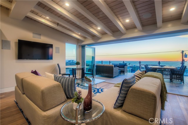 1819 Monterey Boulevard, Hermosa Beach, California 90254, 4 Bedrooms Bedrooms, ,4 BathroomsBathrooms,Residential,Sold,Monterey,SB21046153