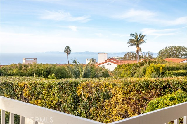 1443 Via Castilla, Palos Verdes Estates, California 90274, 4 Bedrooms Bedrooms, ,3 BathroomsBathrooms,Residential,Sold,Via Castilla,PV21004252