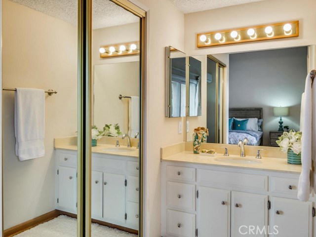 209 Valley Drive, Hermosa Beach, California 90254, 2 Bedrooms Bedrooms, ,2 BathroomsBathrooms,Residential,Sold,Valley,SB19112265