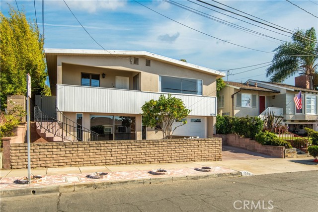 1030 9th Street, Hermosa Beach, California 90254, 4 Bedrooms Bedrooms, ,3 BathroomsBathrooms,Residential,Sold,9th,PV21173520