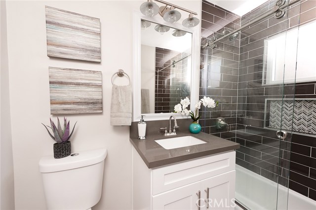 326 Prospect Avenue, Redondo Beach, California 90277, 3 Bedrooms Bedrooms, ,2 BathroomsBathrooms,Residential,Sold,Prospect,OC17090576