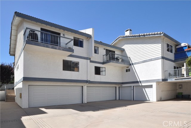 121 Prospect Avenue, Redondo Beach, California 90277, 2 Bedrooms Bedrooms, ,2 BathroomsBathrooms,Residential,Sold,Prospect,SB18229456