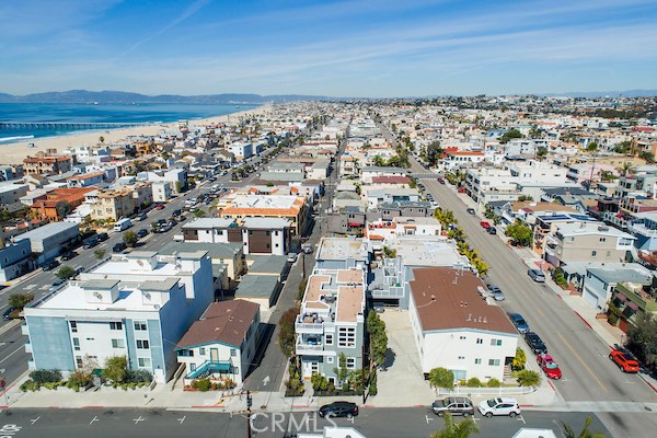 125 4th Street, Hermosa Beach, California 90254, 4 Bedrooms Bedrooms, ,3 BathroomsBathrooms,Residential,Sold,4th,SB18054270