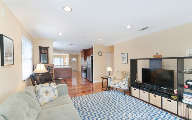 516 MARIA Avenue, Redondo Beach, California 90277, 3 Bedrooms Bedrooms, ,2 BathroomsBathrooms,Residential,Sold,MARIA,SB17072424