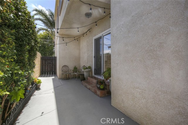 202 Juanita Avenue, Redondo Beach, California 90277, 4 Bedrooms Bedrooms, ,3 BathroomsBathrooms,Residential,Sold,Juanita,SB20150379