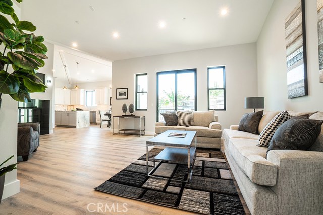 2202 Felton Lane, Redondo Beach, California 90278, 4 Bedrooms Bedrooms, ,3 BathroomsBathrooms,Residential,Sold,Felton,SB18220467