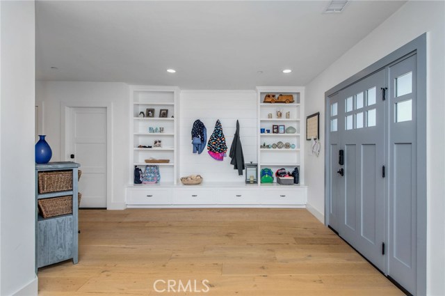 1325 Gertruda Avenue, Redondo Beach, California 90277, 5 Bedrooms Bedrooms, ,4 BathroomsBathrooms,Residential,Sold,Gertruda,SB20095721