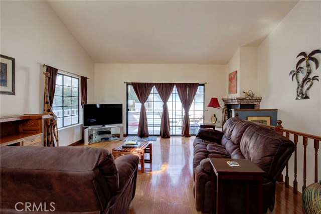 1924 Mathews Avenue, Redondo Beach, California 90278, 3 Bedrooms Bedrooms, ,2 BathroomsBathrooms,Residential,Sold,Mathews,SB19050062