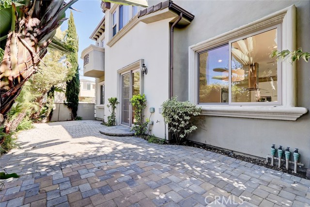 1103 Green Lane, Redondo Beach, California 90278, 5 Bedrooms Bedrooms, ,2 BathroomsBathrooms,Residential,Sold,Green,SB20077811