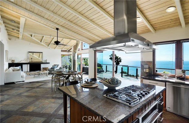 773 Via Del Monte, Palos Verdes Estates, California 90274, 3 Bedrooms Bedrooms, ,5 BathroomsBathrooms,Residential,Sold,Via Del Monte,PV19125055