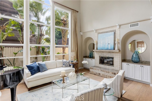 717 29th Street, Manhattan Beach, California 90266, 5 Bedrooms Bedrooms, ,4 BathroomsBathrooms,Residential,Sold,29th,SB21147466