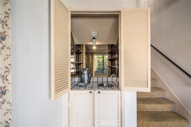 Wet bar