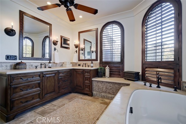 2121 Paseo Del Mar - Master Bathroom