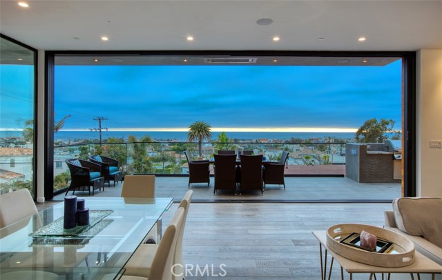 945 7th Street, Hermosa Beach, California 90254, 4 Bedrooms Bedrooms, ,3 BathroomsBathrooms,Residential,Sold,7th,SB19140226