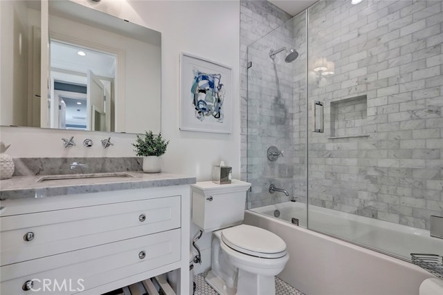 443 23rd Place, Manhattan Beach, California 90266, 3 Bedrooms Bedrooms, ,2 BathroomsBathrooms,Residential,Sold,23rd,SB20175506