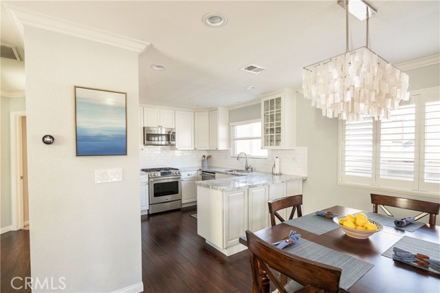 1639 Goodman Avenue, Redondo Beach, California 90278, 3 Bedrooms Bedrooms, ,3 BathroomsBathrooms,Residential,Sold,Goodman,SB19264135