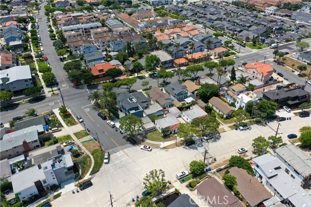 703 El Redondo Avenue, Redondo Beach, California 90277, ,Residential Income,Sold,El Redondo,SB21146588