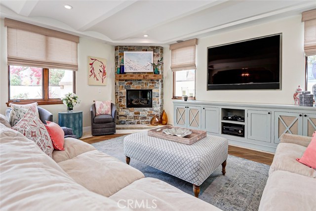 1406 Laurel Avenue, Manhattan Beach, California 90266, 5 Bedrooms Bedrooms, ,5 BathroomsBathrooms,Residential,Sold,Laurel,SB21049617