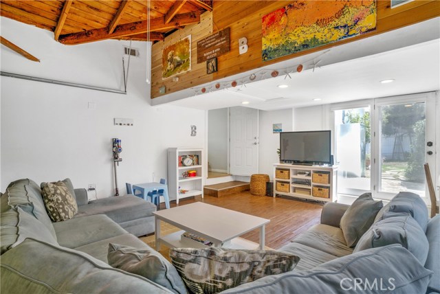 2402 Alvord Lane, Redondo Beach, California 90278, 3 Bedrooms Bedrooms, ,1 BathroomBathrooms,Residential,Sold,Alvord,SB18279606