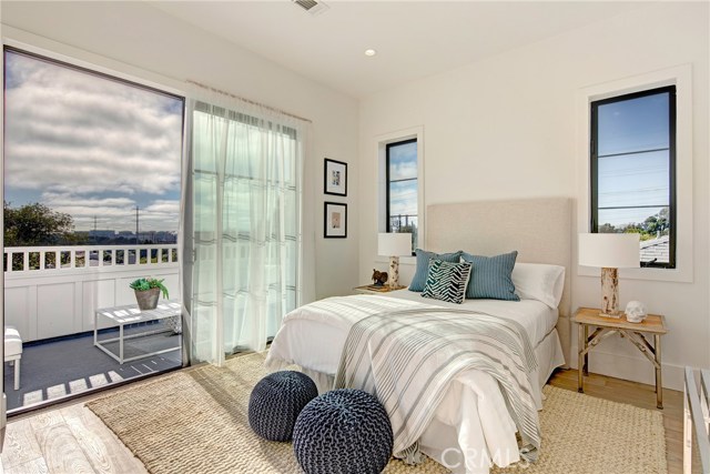 3604 Walnut Avenue, Manhattan Beach, California 90266, 5 Bedrooms Bedrooms, ,2 BathroomsBathrooms,Residential,Sold,Walnut,SB19038586