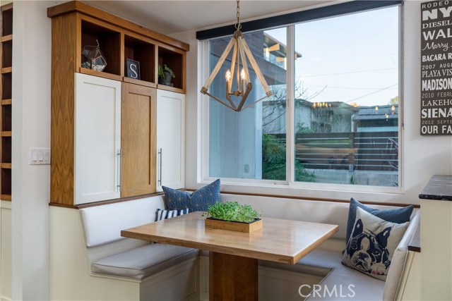 2404 Laurel Avenue, Manhattan Beach, California 90266, 5 Bedrooms Bedrooms, ,4 BathroomsBathrooms,Residential,Sold,Laurel,SB20035806