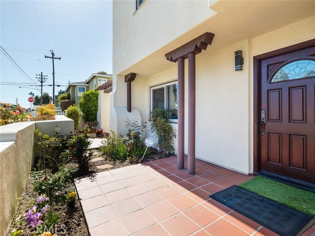 1011 Diamond Street, Redondo Beach, California 90277, 3 Bedrooms Bedrooms, ,1 BathroomBathrooms,Residential,Sold,Diamond,PV21056116