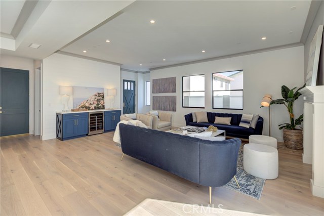 1712 Harriman Lane, Redondo Beach, California 90278, 4 Bedrooms Bedrooms, ,4 BathroomsBathrooms,Residential,Sold,Harriman,PV18244491