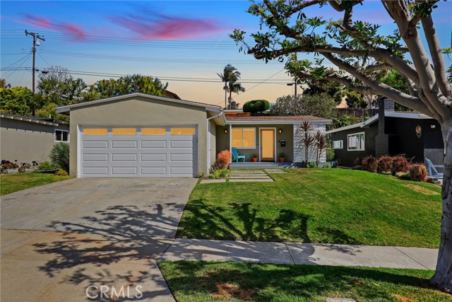 1345 Voorhees Avenue, Manhattan Beach, California 90266, 3 Bedrooms Bedrooms, ,2 BathroomsBathrooms,Residential,Sold,Voorhees,SB21074353