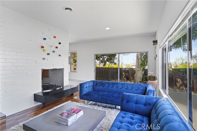 704 Blossom Lane, Redondo Beach, California 90278, 3 Bedrooms Bedrooms, ,2 BathroomsBathrooms,Residential,Sold,Blossom,SB20096376
