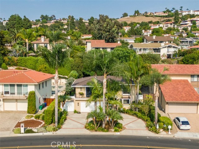 1808 Via Olivera, Palos Verdes Estates, California 90274, 4 Bedrooms Bedrooms, ,3 BathroomsBathrooms,Residential,Sold,Via Olivera,PV20215353