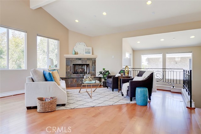 2210 Mathews Avenue, Redondo Beach, California 90278, 3 Bedrooms Bedrooms, ,2 BathroomsBathrooms,Residential,Sold,Mathews,SB19170590