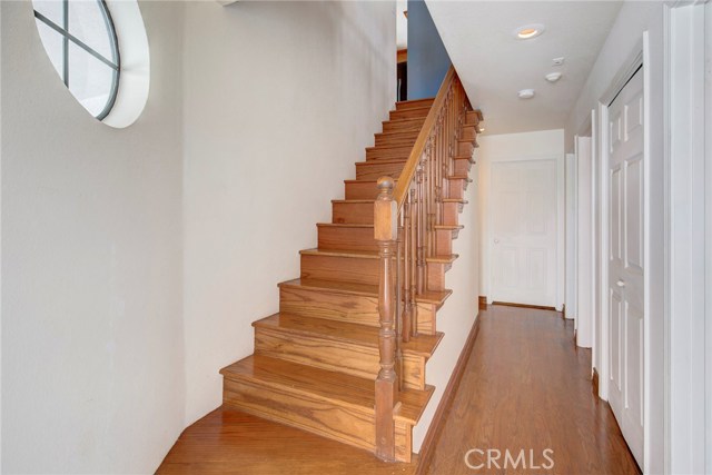 1924 Mathews Avenue, Redondo Beach, California 90278, 3 Bedrooms Bedrooms, ,2 BathroomsBathrooms,Residential,Sold,Mathews,SB19050062