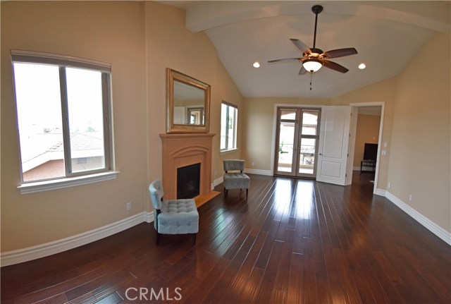 1807 Huntington Lane, Redondo Beach, California 90278, 4 Bedrooms Bedrooms, ,3 BathroomsBathrooms,Residential,Sold,Huntington,SB19151183